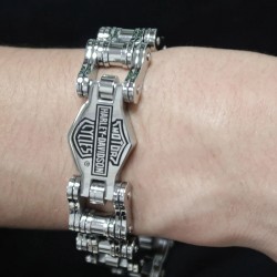 Fashion Style Stainless Steel Motorcycle Bracelet